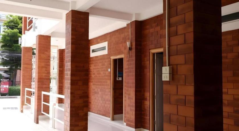 Changsova Hotel Rayong Exterior photo