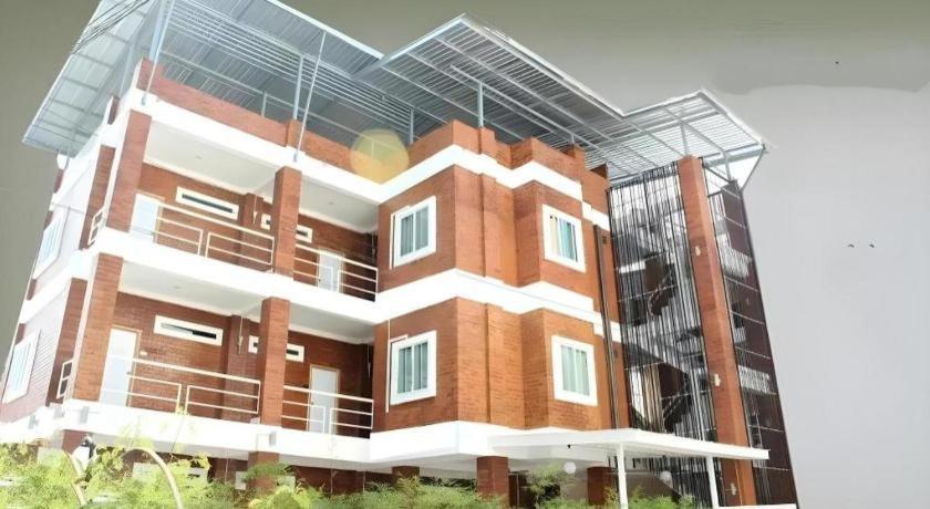 Changsova Hotel Rayong Exterior photo